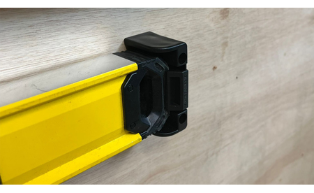 Schwarze StealthMounts Wasserwaagenhalterung XL STM-OM-LM-XL-BLK-2 2